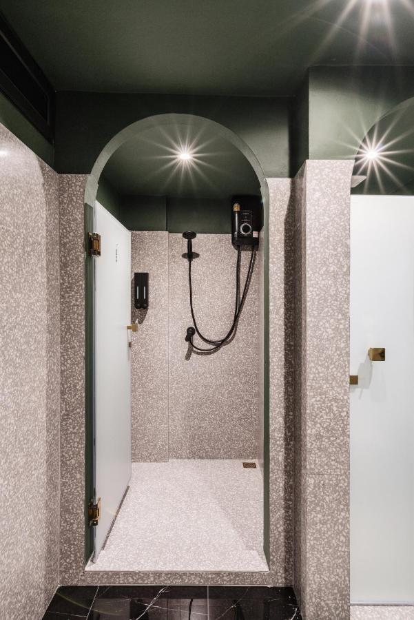 Cher Hostel Бангкок Экстерьер фото