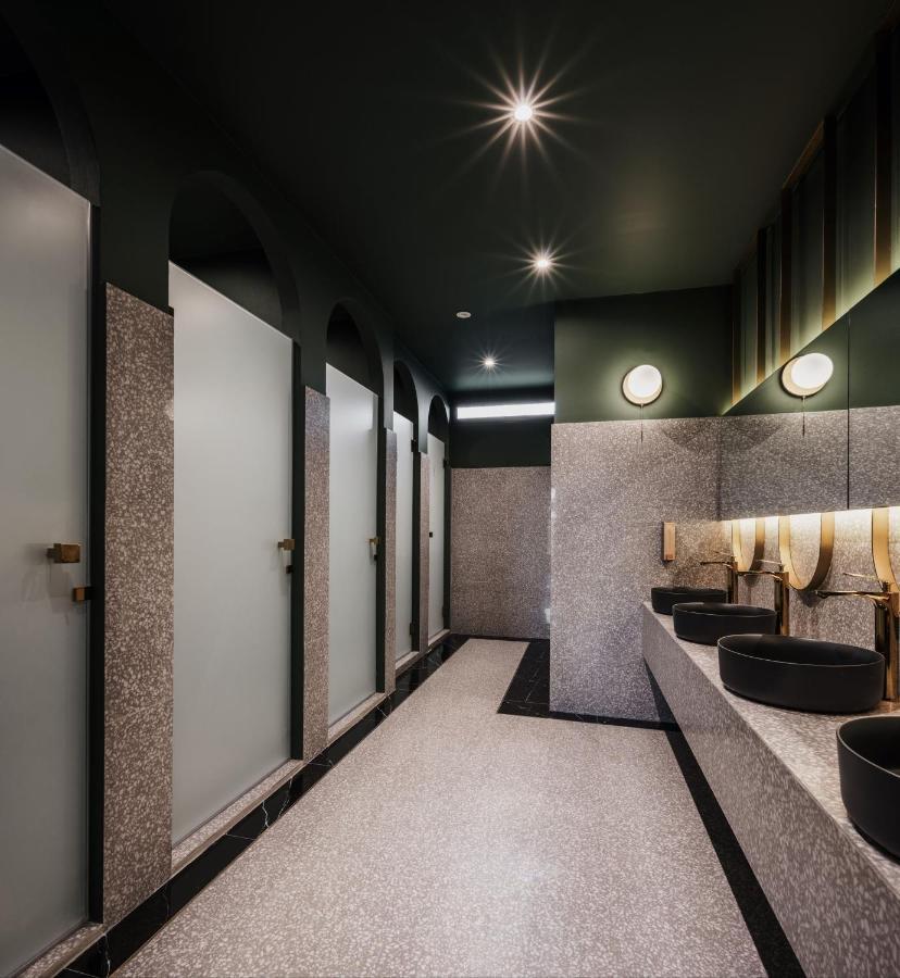 Cher Hostel Бангкок Экстерьер фото
