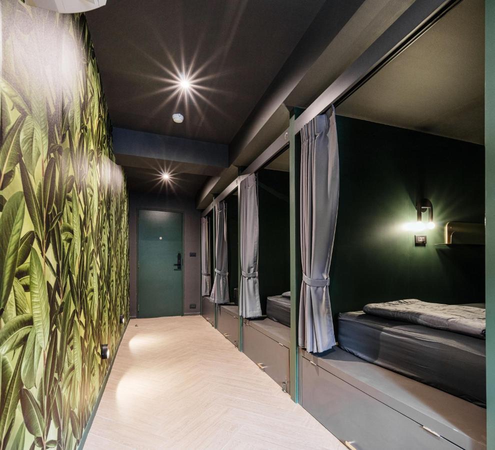 Cher Hostel Бангкок Экстерьер фото