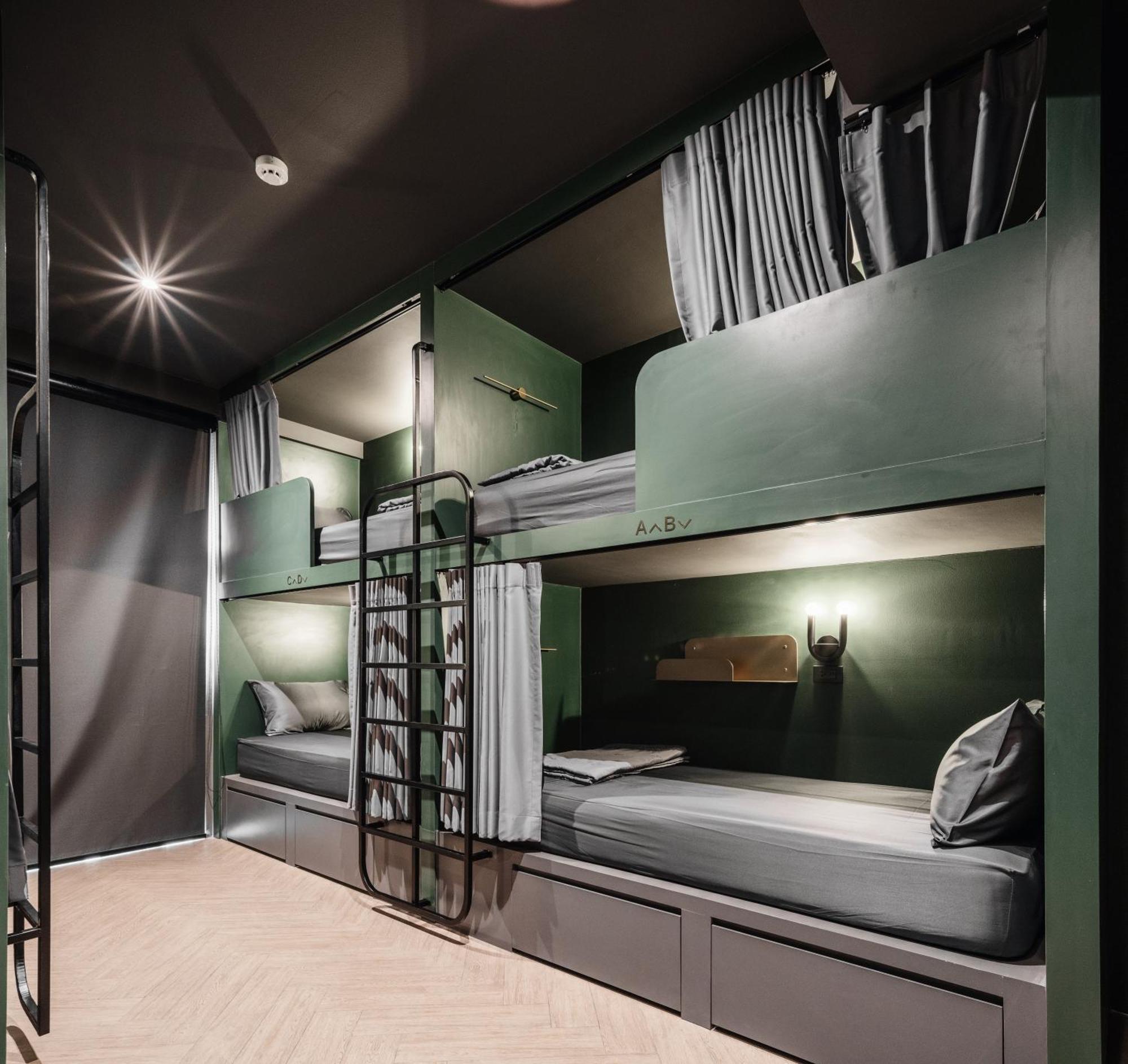 Cher Hostel Бангкок Экстерьер фото