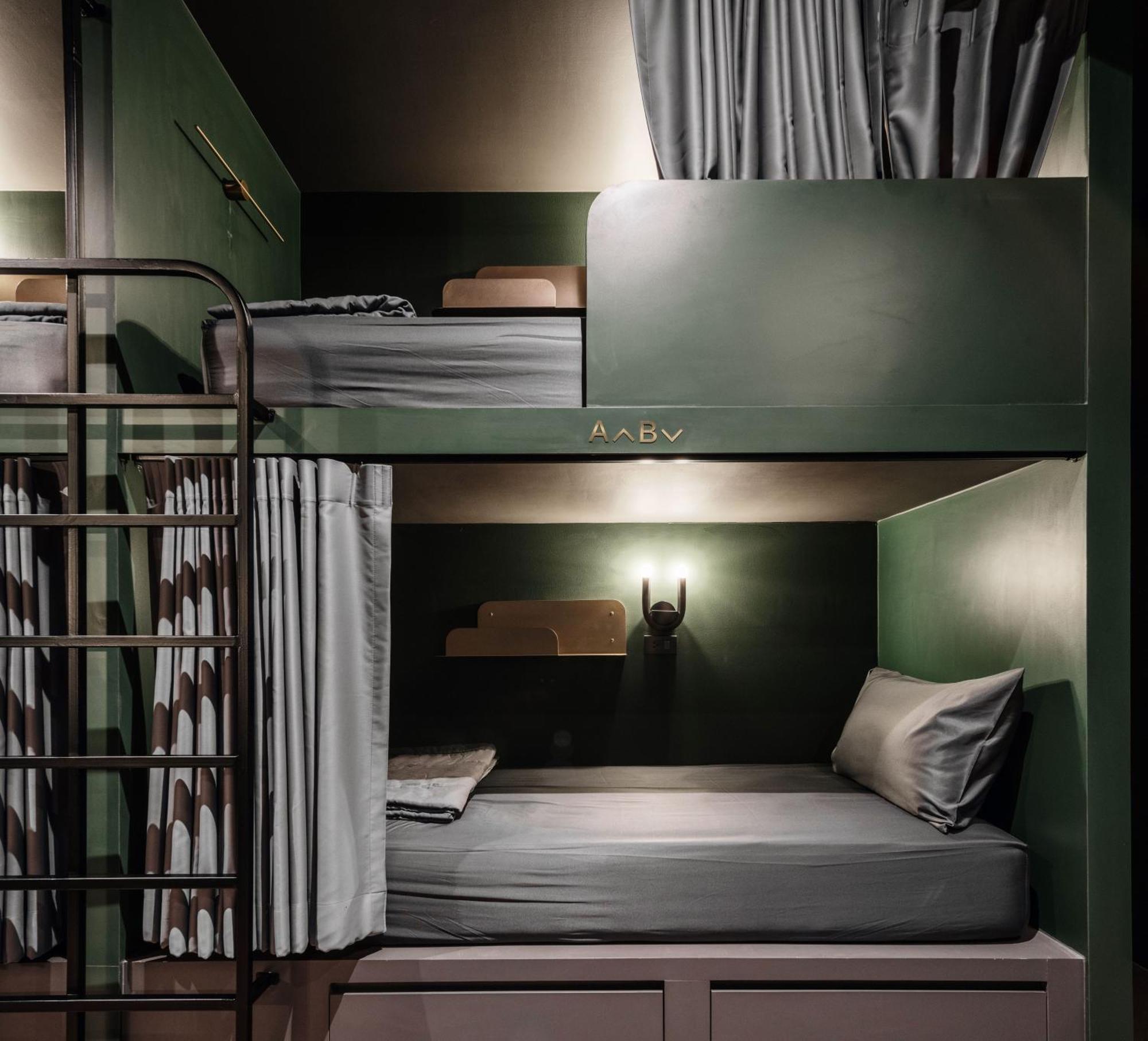 Cher Hostel Бангкок Экстерьер фото