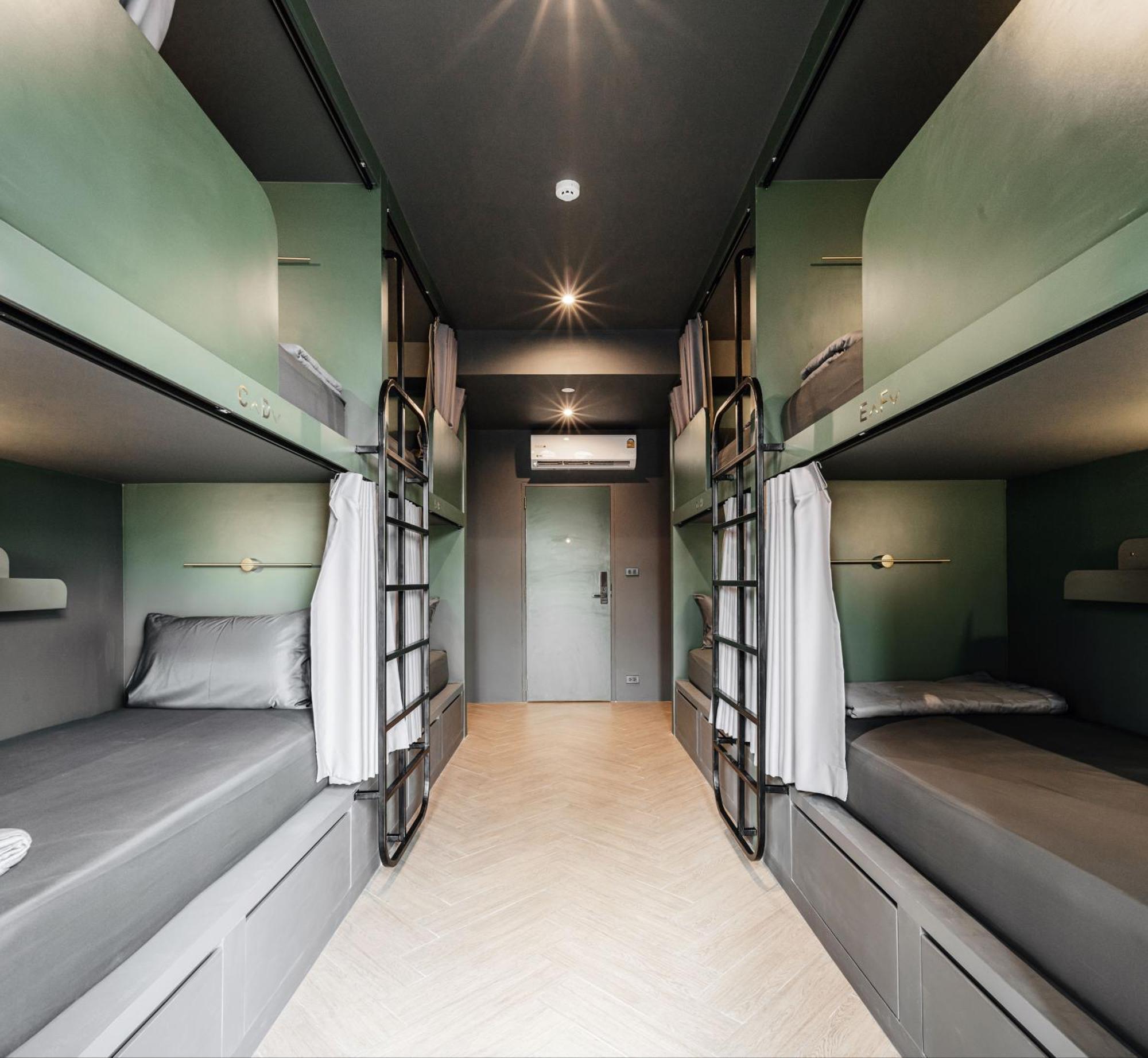 Cher Hostel Бангкок Экстерьер фото