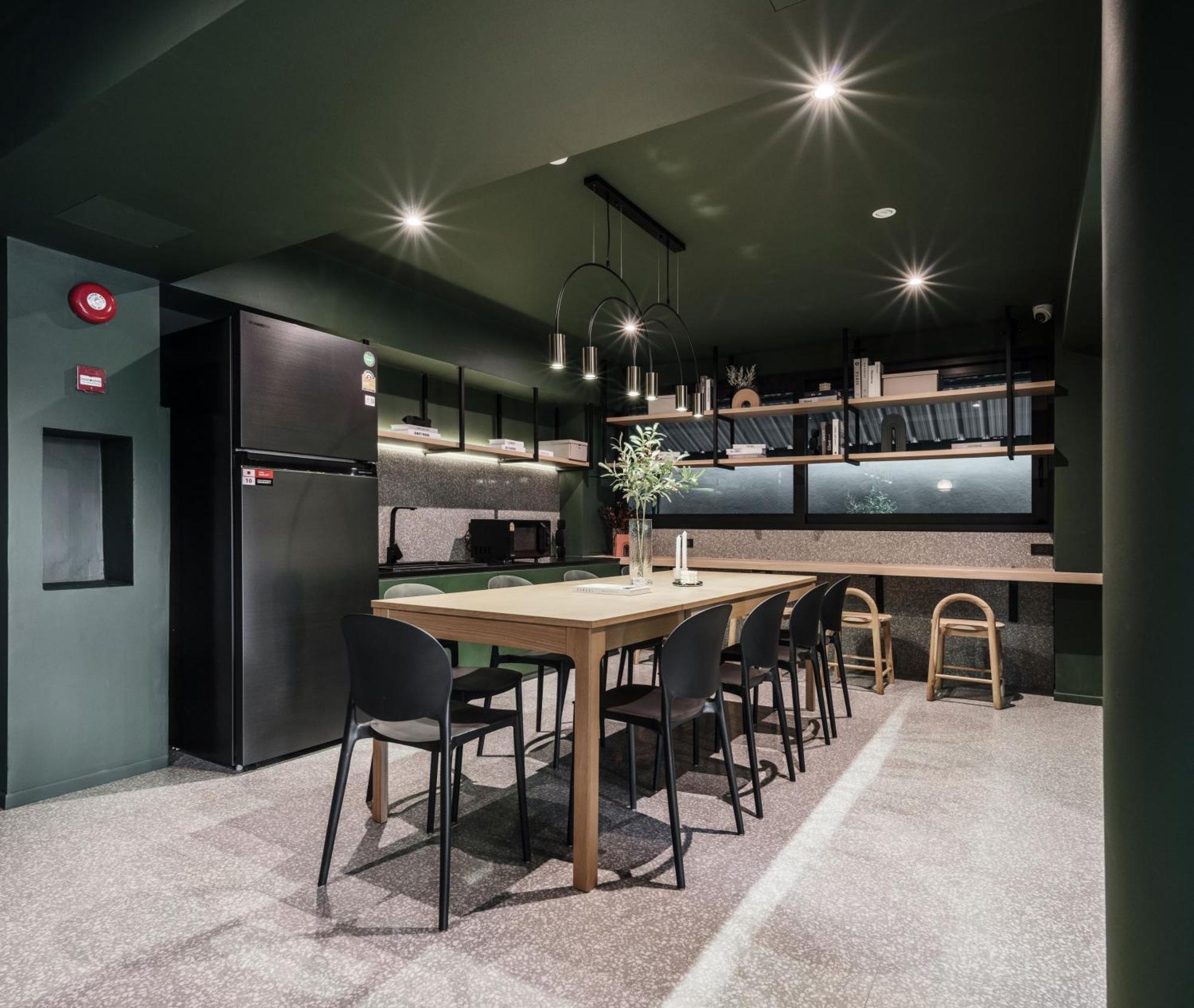 Cher Hostel Бангкок Экстерьер фото
